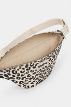 Lade das Bild in den Galerie-Viewer, Bauchtasche Olivia * Leopard ecru