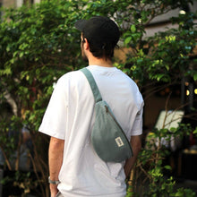 Lade das Bild in den Galerie-Viewer, Bauchtasche Sasha * salbei