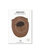 Lade das Bild in den Galerie-Viewer, Bär I Knieflicken