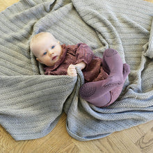 Lade das Bild in den Galerie-Viewer, Krabbel Strumpfhose I Misty Plum I 80/86