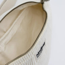 Lade das Bild in den Galerie-Viewer, Bauchtasche Olivia * Cord creme