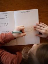 Lade das Bild in den Galerie-Viewer, Malheft I Krummtier to go