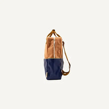 Lade das Bild in den Galerie-Viewer, Rucksack Large | colourblocking I morning sky + deep lake blue