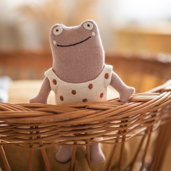 Babyrassel Frosch