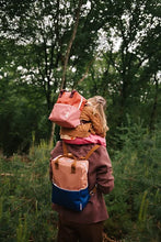 Lade das Bild in den Galerie-Viewer, Rucksack Large | colourblocking I island blue + green meadow
